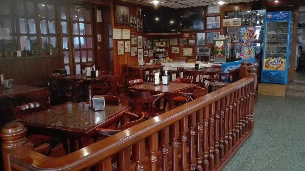 Hotel Restaurante Casa Fernando Ballota Екстер'єр фото